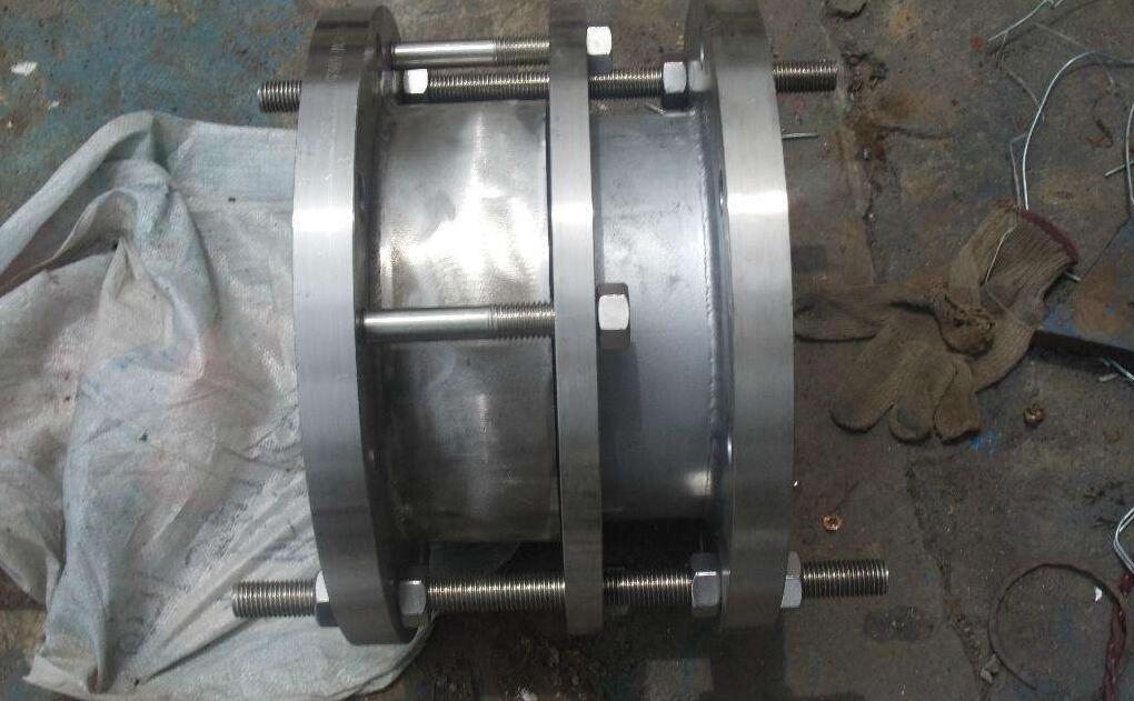 ������s���^