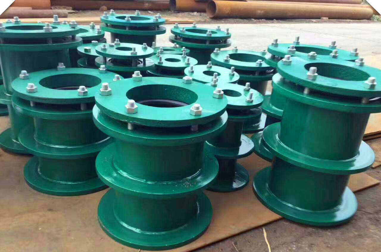 ���Է�ˮ�׹��Ǟ��˷�ֹ�����Ĺܵ��⵽�ƉĶ���ɵ�й¶